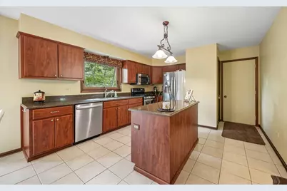 737 Clovetree Court, Naperville, IL 60540 - Photo 7