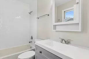 9 Red Bud Ct, Bolingbrook, IL 60490 - Photo 11