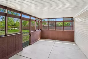 9 Red Bud Ct, Bolingbrook, IL 60490 - Photo 19