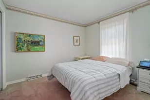 37 Forest Hills Rd, Lake Bluff, IL 60044 - Photo 23