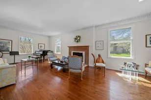 37 Forest Hills Rd, Lake Bluff, IL 60044 - Photo 7
