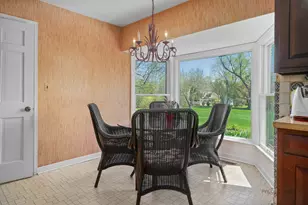 37 Forest Hills Rd, Lake Bluff, IL 60044 - Photo 19