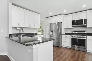 6806 Highgate Rd, Carpentersville, IL 60110 - Photo 7
