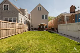 2110 N Mango Ave, Chicago, IL 60639 - Photo 31