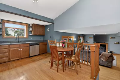 1001 Oak Ridge Drive, Streamwood, IL 60107 - Photo 9