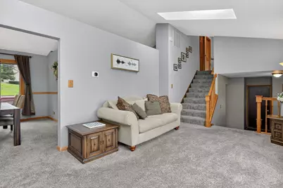 1001 Oak Ridge Drive, Streamwood, IL 60107 - Photo 5