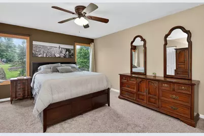 1001 Oak Ridge Drive, Streamwood, IL 60107 - Photo 15