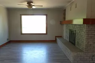 606 Bohn St, Rosiclare, IL 62982 - Photo 3