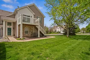 108 Schneider Ct, North Aurora, IL 60542 - Photo 3