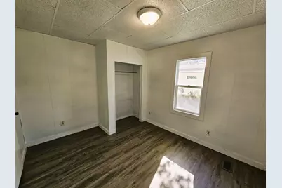 415 E Johnson Street, Fairfield, IL 62837 - Photo 13