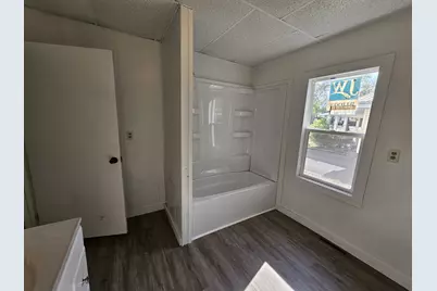415 E Johnson Street, Fairfield, IL 62837 - Photo 15