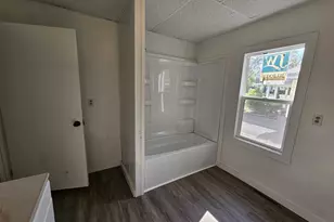 415 E Johnson St, Fairfield, IL 62837 - Photo 15
