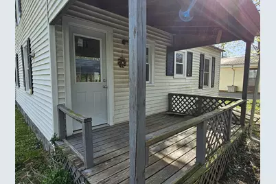 415 E Johnson Street, Fairfield, IL 62837 - Photo 5