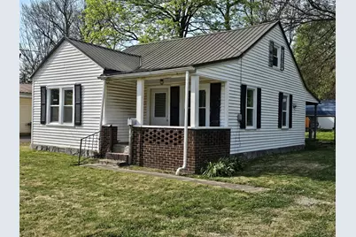 415 E Johnson Street, Fairfield, IL 62837 - Photo 1