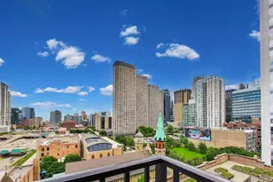 210 S Desplaines St, Chicago, IL 60661 - Photo 13
