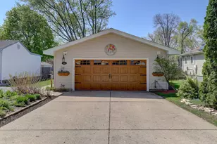 445 Golf Rd, Crystal Lake, IL 60014 - Photo 29