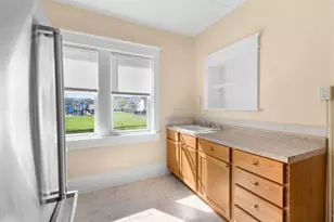 544 E New York St, Aurora, IL 60505 - Photo 7