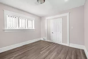 544 E New York St, Aurora, IL 60505 - Photo 5