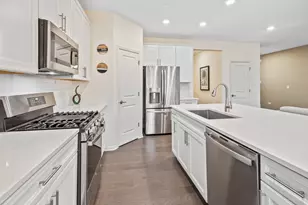 2646 Martini St, Mundelein, IL 60060 - Photo 9