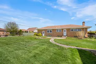 5236 N Pioneer Ave, Chicago, IL 60656 - Photo 25
