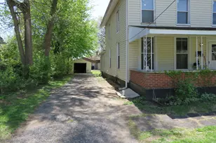 317 Deleon St, Ottawa, IL 61350 - Photo 3