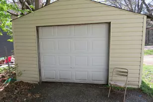 317 Deleon St, Ottawa, IL 61350 - Photo 5