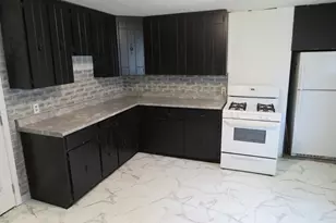 317 Deleon St, Ottawa, IL 61350 - Photo 9