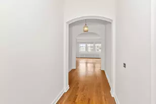 5555 N Sheridan Rd, Chicago, IL 60640 - Photo 3