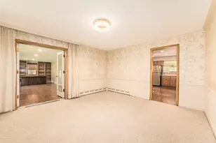 200 Cherry St, Park Ridge, IL 60068 - Photo 13