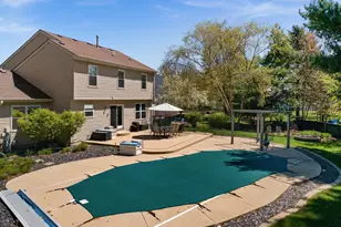 542 Waterford Dr, Oswego, IL 60543 - Photo 33