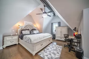 5455 W Roscoe St, Chicago, IL 60641 - Photo 13