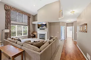 761 Majestic Dr, Algonquin, IL 60102 - Photo 9