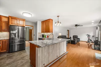 310 Flintlock Court, Oswego, IL 60543 - Photo 3