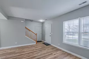 1431 W Split Oak Cir, Round Lake Beach, IL 60073 - Photo 3