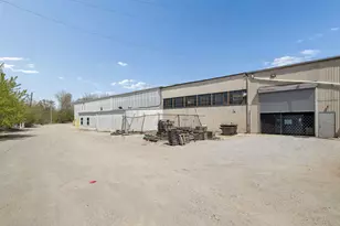 379 E 147th St, Harvey, IL 60426 - Photo 9