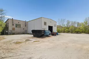 379 E 147th St, Harvey, IL 60426 - Photo 11