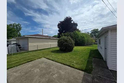 14831 Trumbull Avenue, Midlothian, IL 60445 - Photo 17
