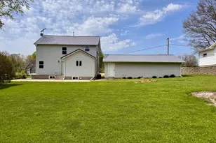 208 Hand Ave, Dixon, IL 61021 - Photo 17