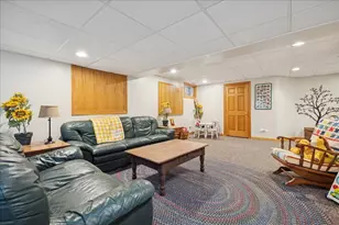 15 Mulberry Dr, Hawthorn Woods, IL 60047 - Photo 33