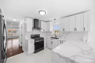 11101 S Ewing Ave, Chicago, IL 60617 - Photo 7