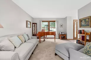 78 Forestview Ln, Aurora, IL 60502 - Photo 3