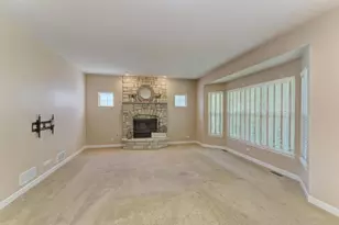 496 Bennett Dr, North Aurora, IL 60542 - Photo 15