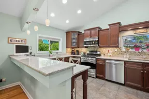 334 Southgate Dr, Northbrook, IL 60062 - Photo 11