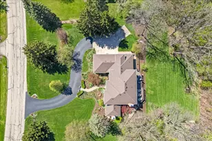 41W668 Hunters Hill Dr, Saint Charles, IL 60175 - Photo 39