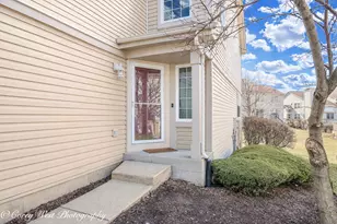 3049 Renard Ln, Saint Charles, IL 60175 - Photo 3