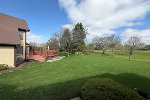 30636 Pebble Beach Cir, Genoa, IL 60135 - Photo 3