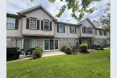 1910 Grove Avenue, Schaumburg, IL 60193 - Photo 3