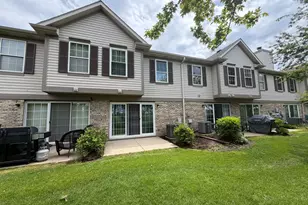1910 Grove Ave, Schaumburg, IL 60193 - Photo 3