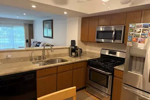 1910 Grove Ave, Schaumburg, IL 60193 - Photo 5
