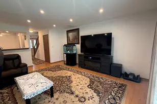 1910 Grove Ave, Schaumburg, IL 60193 - Photo 9